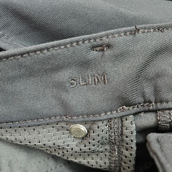 Mens American Eagle Gray Performance Pants Slim Fit Size 32x34 Golf Active Chino - Picture 7 of 12